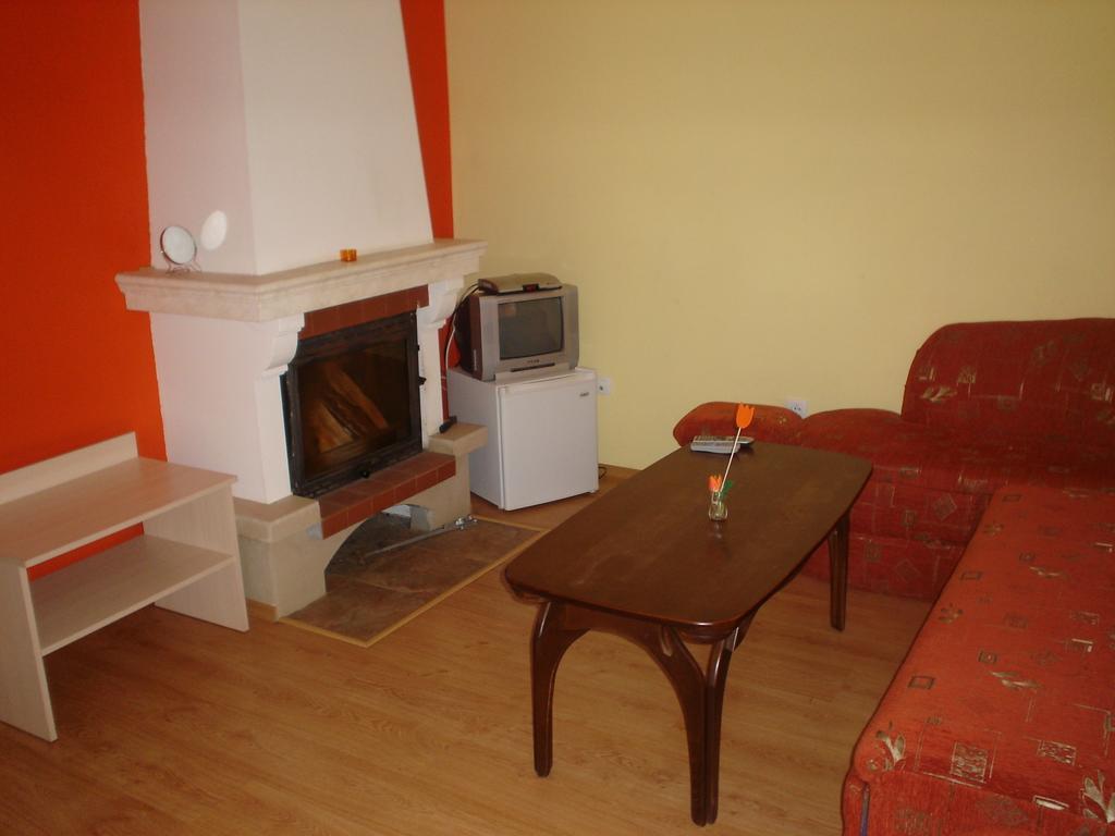 Готель Complex Roden Kray Vlaychovtsi Номер фото
